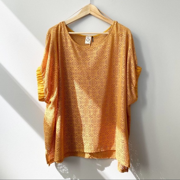 Anthro Akemi + Kin Bratton Yellow Gold Lace Top L - Picture 3 of 14
